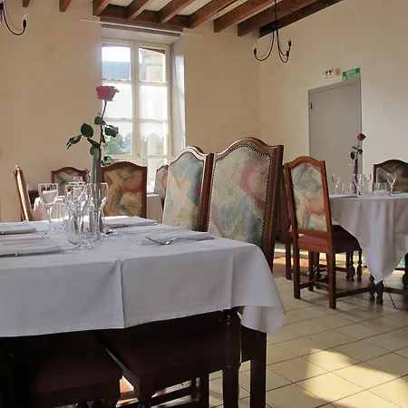 Le Relais De La Caleche Saint-Denis-dʼAnjou