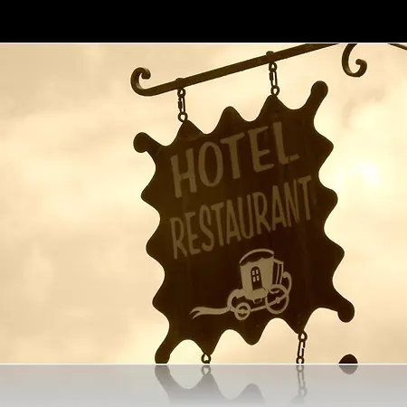 Hotel Le Relais De La Calèche Saint-Denis-dʼAnjou