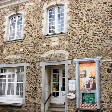 Le Relais De La Caleche *