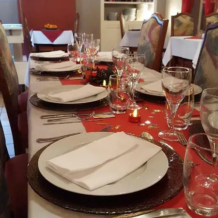 Le Relais De La Calèche Hotel