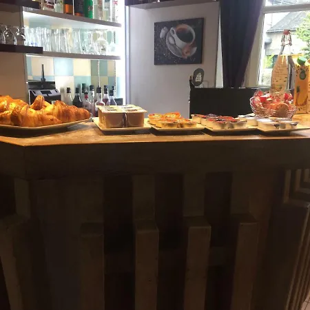 Le Relais De La Caleche Hotel *