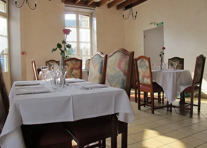 Le Relais De La Calèche Saint-Denis-dʼAnjou