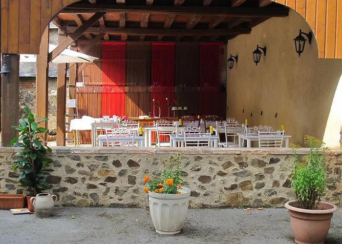 Le Relais De La Caleche Saint-Denis-dʼAnjou