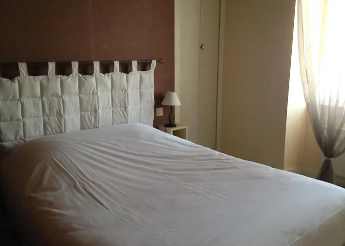 Le Relais De La Caleche فندق